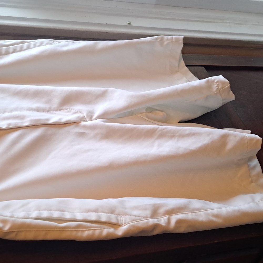 Peter Millar Wicking E4 Men's White Golf Shorts Size 34 Waist - Picture 3 of 5